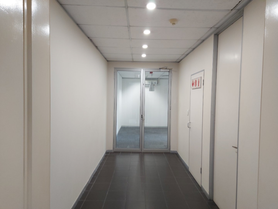 To Let commercial Property for Rent in Mowbray Western Cape